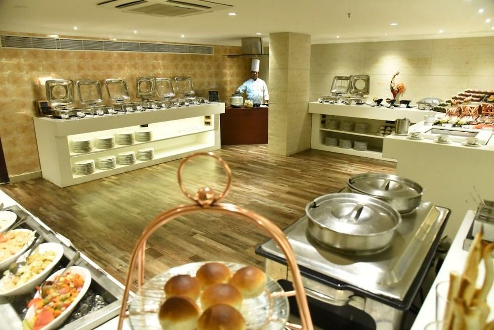 Royalton Hyderabad Abids Ξενοδοχείο Εξωτερικό φωτογραφία