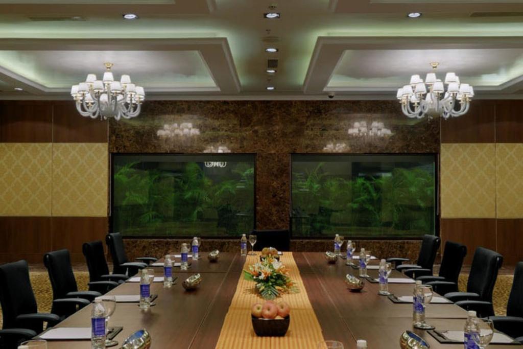 Royalton Hyderabad Abids Ξενοδοχείο Εξωτερικό φωτογραφία